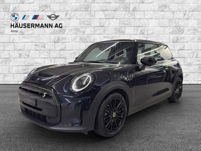 Schwarz Gebraucht 2023 Mini Cooper SE Kleinwagen | CHF 24’500 (Fairer Preis)