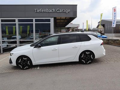 Weiss Gebraucht 2024 Opel Astra GSe Kombi | CHF 32’850 (Fairer Preis)
