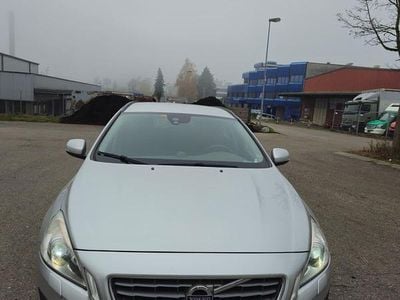 Gebraucht 2013 Volvo V60 Momentum Kombi | CHF 6’500