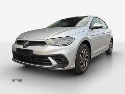 Reflexsilber metallic Gebraucht 2024 VW Polo Life Limousine | CHF 27’900 (Teuer)