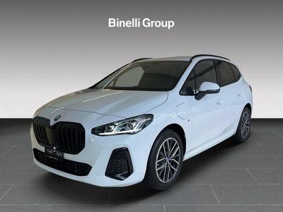 Weiss Gebraucht 2023 BMW 230e Active Tourer Comfort Edition Van / Kleinbus | CHF 52’900 (Teuer)
