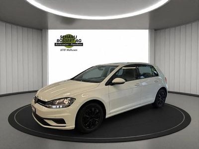 Weiss Gebraucht 2019 VW Golf VII Trendline Limousine | CHF 12’900 (Teuer)