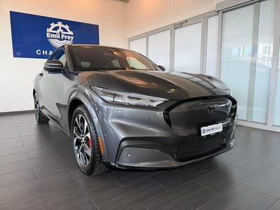 Grau Gebraucht 2021 Ford Mustang Mach-E SUV | CHF 32’000 (Etwas zu teuer)