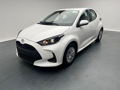 Weiss Neu 2025 Toyota Yaris Hybrid Comfort Limousine | CHF 25’060 (Guter Preis)