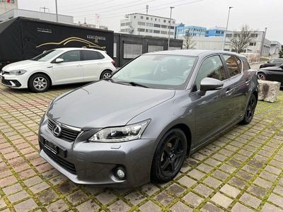 Lexus CT200h