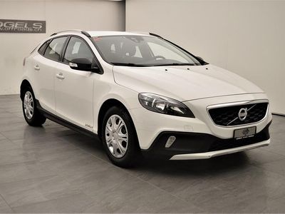 Weiss Gebraucht 2014 Volvo V40 CC Kinetic Kombi | CHF 15’900