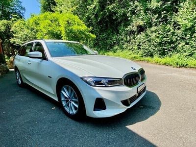 Gebraucht 2022 BMW 330e Kombi | CHF 32’900 (Guter Preis)