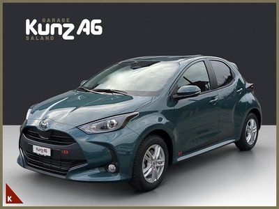 Grün Neu 2025 Toyota Yaris Hybrid Comfort Limousine | CHF 26’040 (Guter Preis)