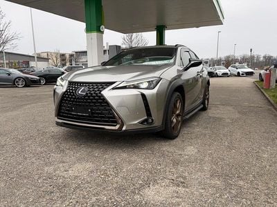 Gebraucht 2021 Lexus UX 250h Impression Line SUV | CHF 27’000 (Etwas zu teuer)