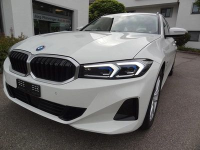 Gebraucht BMW 330e Comfort Edition 292 PS (214 kW) 2023 Kombi