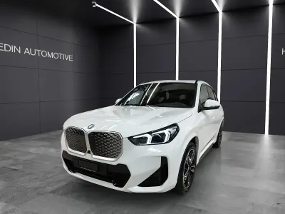 Neu (2026) BMW iX1 Shadowline 313 PS | Guter Preis
