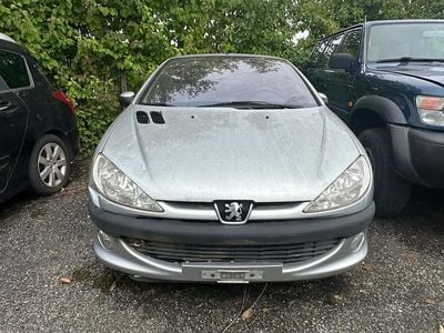Gebraucht 2001 Peugeot 206 CC Cabrio | CHF 990 (Etwas zu teuer)