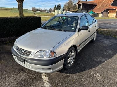 Gebraucht Toyota Avensis 129 PS (94 kW) 2001 Kleinwagen