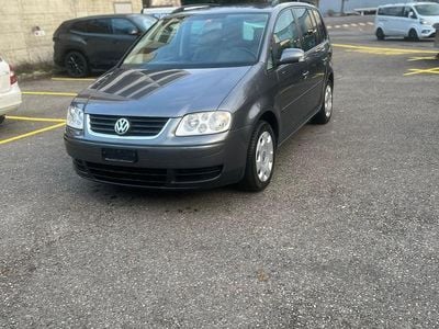 Gebraucht 2005 VW Touran Highline Van / Kleinbus | CHF 4’350 (Etwas zu teuer)
