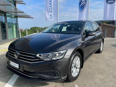 Gebraucht VW Passat Business 150 PS (110 kW) 2023 Grau Kombi