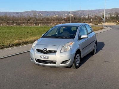 Gebraucht Toyota Yaris Luna 99 PS (72 kW) 2011 Kleinwagen