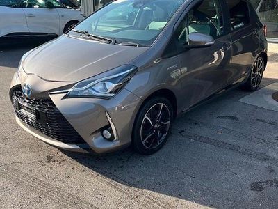 Gebraucht Toyota Yaris Hybrid Premium 75 PS (55 kW) 2019 Limousine