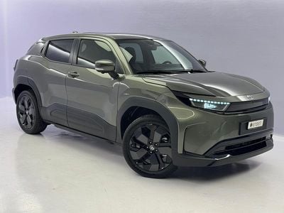 Grün Neu 2025 Toyota Urban Cruiser Premium SUV | CHF 40’590