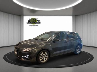 Grau Gebraucht 2021 Hyundai i30 Limousine | CHF 21’500 (Etwas zu teuer)