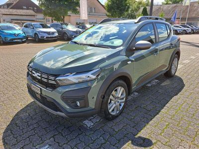 Grün Gebraucht 2023 Dacia Sandero Expression Kleinwagen | CHF 20’909 (Teuer)