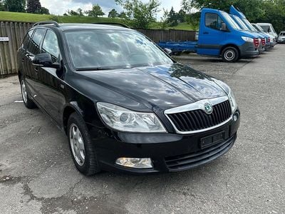 Gebraucht Skoda Octavia Clever 105 PS (77 kW) 2011 Kombi