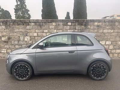 Gebraucht 2022 Fiat 500e Icon Kleinwagen | CHF 22’500 (Teuer)