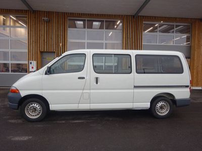 gebraucht Toyota HiAce Kombi LWB 2.4 6 P.