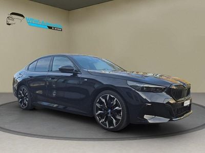 Schwarz Gebraucht 2024 BMW 550e M Sport Limousine | CHF 72’895 (Fairer Preis)