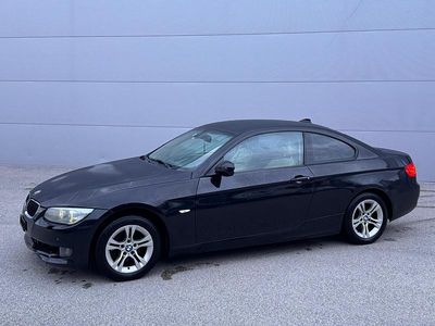 Gebraucht BMW 320 184 PS (135 kW) 2011 Coupé