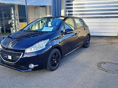 Schwarz Gebraucht 2013 Peugeot 208 Kleinwagen | CHF 6’500 (Fairer Preis)