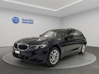 Schwarz Gebraucht 2022 BMW 320e Shadowline Kombi | CHF 26’990 (Superpreis)