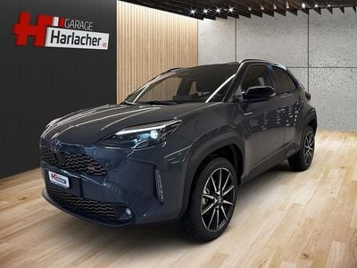 Neu Toyota Yaris Cross Sport 131 PS (96 kW) 2025 Grau SUV