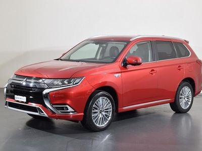 Rot Gebraucht 2019 Mitsubishi Outlander P-HEV SUV | CHF 23’550 (Etwas zu teuer)