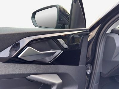Mythosschwarzmythosschwarz Neu 2025 Audi A1 Sportback Attraction Kleinwagen | CHF 27’500 (Superpreis)