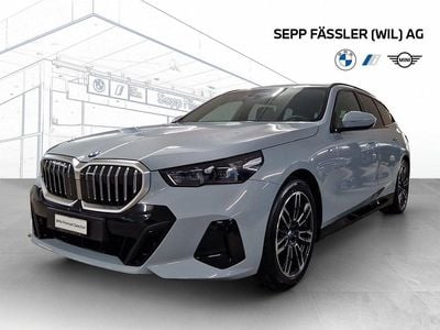 Grau Gebraucht 2024 BMW 520 M Sport Kombi | CHF 54’900 (Fairer Preis)