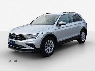 Reflexsilber metallic Gebraucht 2022 VW Tiguan Life SUV | CHF 31’500 (Fairer Preis)