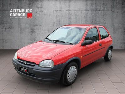Rot Gebraucht 1995 Opel Corsa Limousine | CHF 3’900