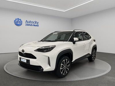 Weiss Neu 2025 Toyota Yaris Cross Trend SUV | CHF 32’840 (Etwas zu teuer)