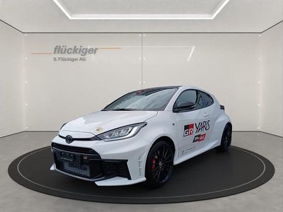 Weiss Gebraucht 2024 Toyota Yaris Sport Limousine | CHF 49’900