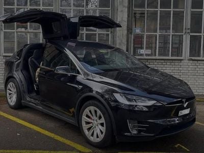 Gebraucht 2017 Tesla Model X Performance SUV | CHF 35’999 (Etwas zu teuer)