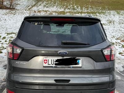 Gebraucht 2017 Ford Kuga Titanium SUV | CHF 13’200 (Etwas zu teuer)