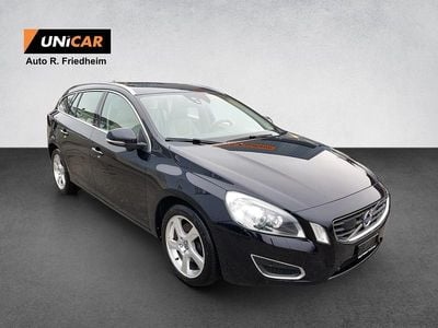 Gebraucht 2011 Volvo V60 Summum Kombi | CHF 11’800 (Superpreis)