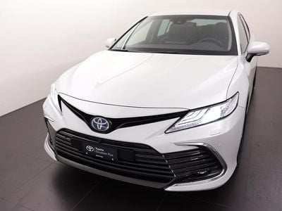 Weiss Gebraucht 2024 Toyota Camry Premium Limousine | CHF 40’490