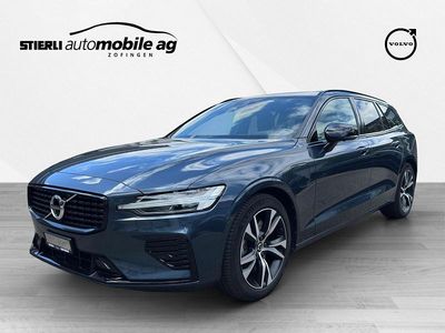 Blau Gebraucht 2021 Volvo V60 R-Design Kombi | CHF 38’525 (Fairer Preis)