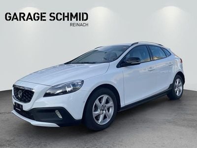 Weiss Gebraucht 2013 Volvo V40 CC Momentum Kombi | CHF 14’850 (Superpreis)