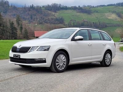 Weiss Gebraucht 2020 Skoda Octavia Ambition Kombi | CHF 14’990 (Guter Preis)