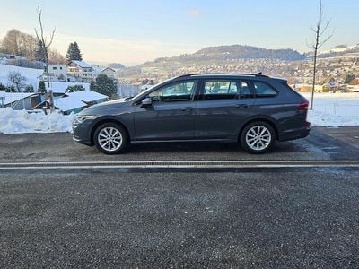 Gebraucht 2022 VW Golf VIII Life Kombi | CHF 18’999