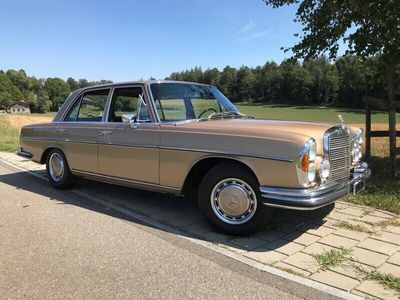 Mercedes 280