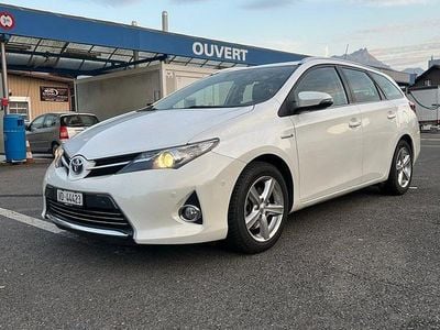 Gebraucht 2014 Toyota Auris Touring Sports Luna Kombi | CHF 11’900 (Etwas zu teuer)