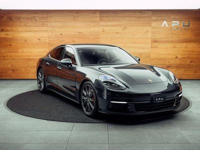 Porsche Panamera 4S